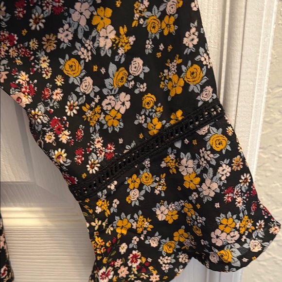 Lily White Black and Tan Floral Wrap Blouse - Picture 9 of 10